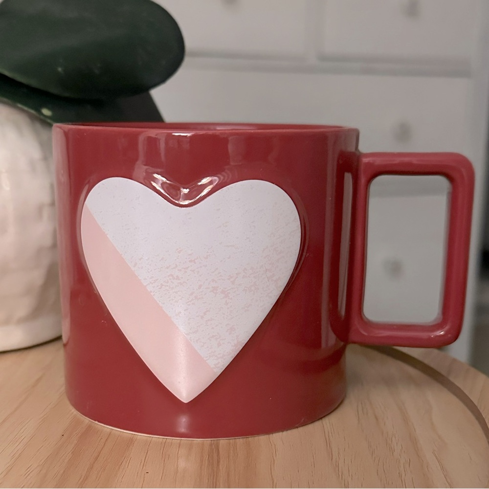 Starbucks Red and White Heart Design Mug